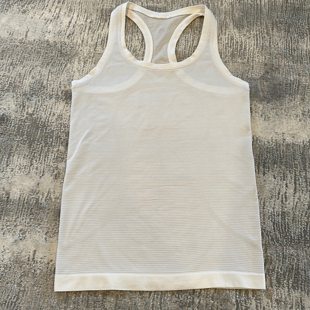 Lululemon run swiftly tank size 4